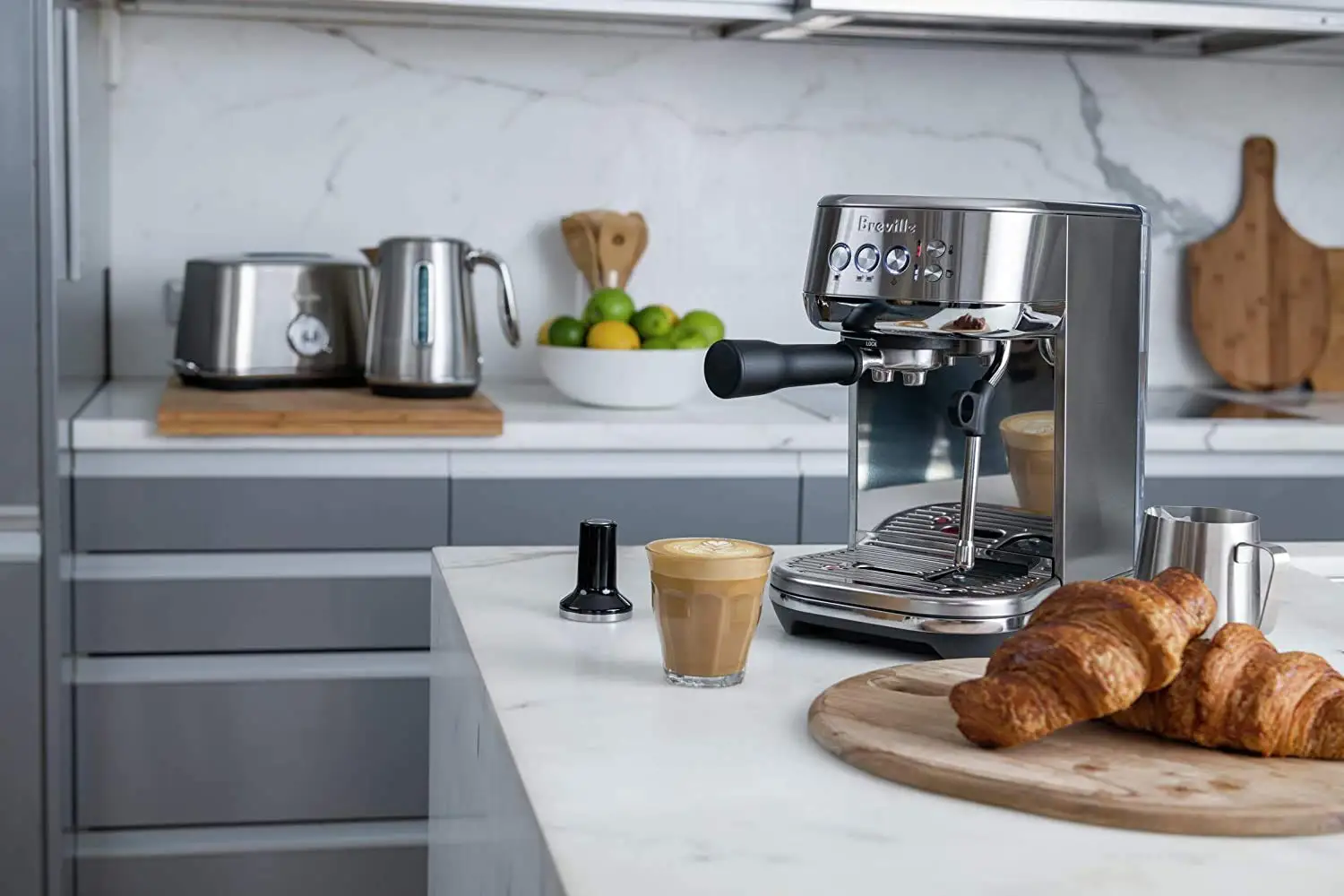 Factory Price Plus BES500BSS Espresso Machine Brushed Stainless Steel 15 Bar Semi-Automatic Coffee Maker 7.6"D x 12.5"W x 12.2"H
Factory Price Plus BES500BSS Espresso Machine Brushed Stainless Steel 15 Bar Semi-Automatic Coffee Maker 7.6"D x 12.5"W x 12.2"H