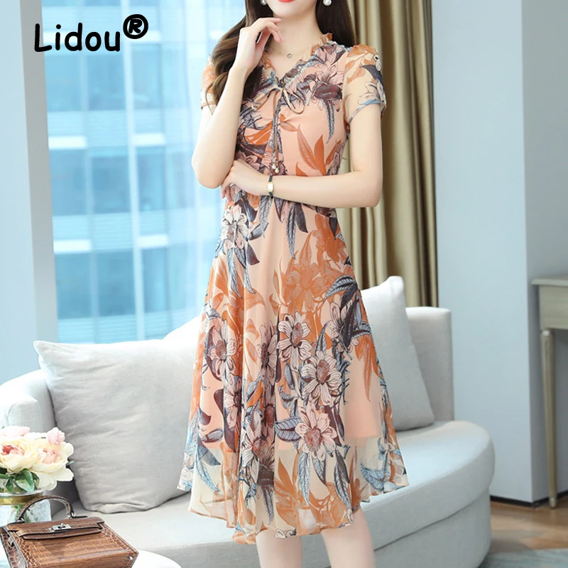 Women Fashion Floral Print Lace Up Ruffled Elegant Party Dresses 2024 Summer Female V Neck Short Sleeve Slim Midi Dress Vestidos
Women Fashion Floral Print Lace Up Ruffled Elegant Party Dresses 2024 Summer Female V Neck Short Sleeve Slim Midi Dress Vestidos