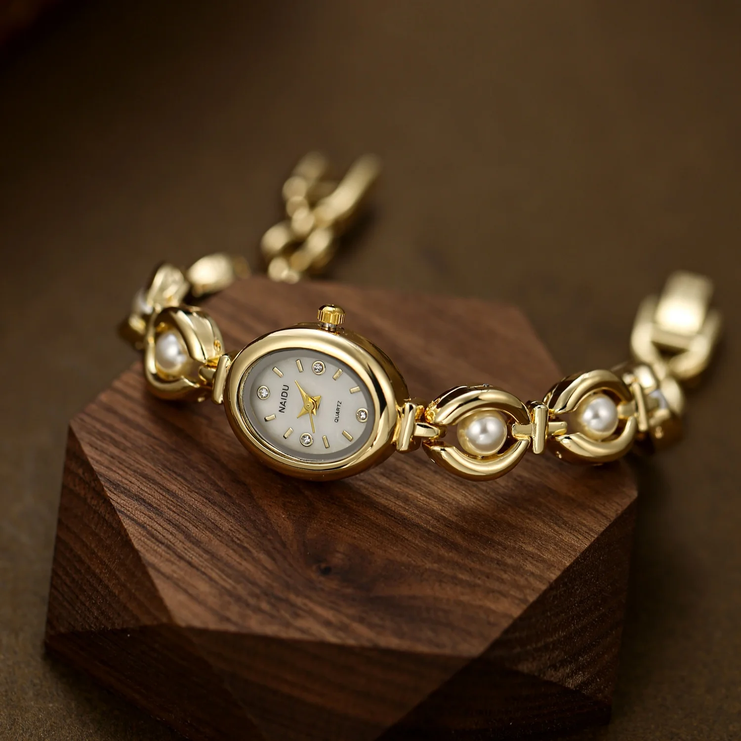 Original Pearl Strap Women's Watch Oval Quartz Wristwatch For Daily Wear Holiday Watches For Woman Fashion Bracelet Wristwatch
Original Pearl Strap Women's Watch Oval Quartz Wristwatch For Daily Wear Holiday Watches For Woman Fashion Bracelet Wristwatch