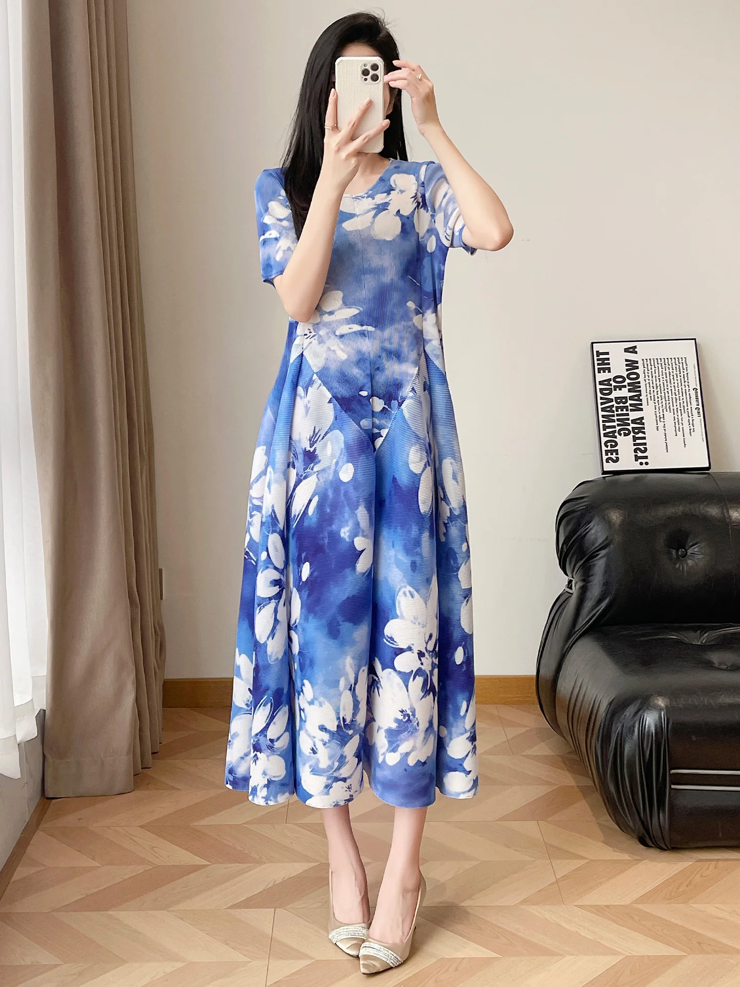 Blue Floral Print Slimming Short Sleeve Women's Dress Casual Style Loose Waist A-Line Skirt Lightweight Polyester Fiber High ...
Blue Floral Print Slimming Short Sleeve Women's Dress Casual Style Loose Waist A-Line Skirt Lightweight Polyester Fiber High ...