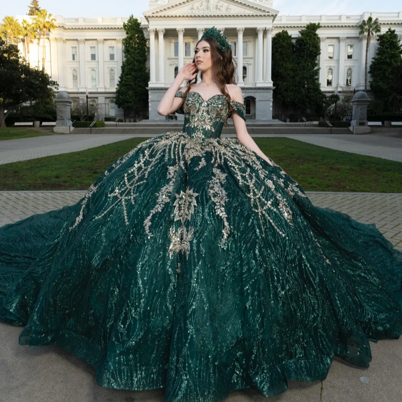 Черновато-зеленое платье Quinceanera с открытыми плечами, бальное платье Sweet 16, платье с блестками и аппликацией, кружевные бусины, тюлевой корсет, вечеринка по случаю дня рождения
Черновато-зеленое платье Quinceanera с открытыми плечами, бальное платье Sweet 16, платье с блестками и аппликацией, кружевные бусины, тюлевой корсет, вечеринка по случаю дня рождения