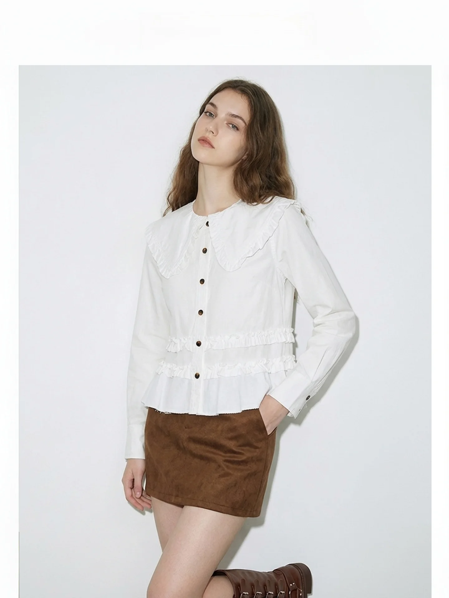 Elegant Long Sleeve Doll Collar Blouse Women's Sweet Design Cotton Floral Shirt Spring Autumn New Style Retro Chic Top
Elegant Long Sleeve Doll Collar Blouse Women's Sweet Design Cotton Floral Shirt Spring Autumn New Style Retro Chic Top