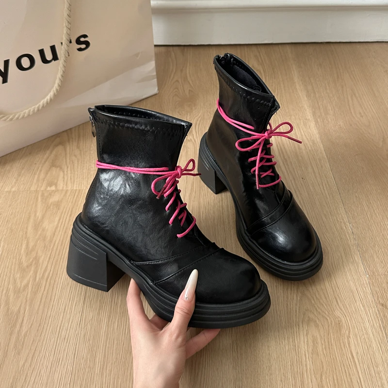 Fashion Cross Lace Up Women Thick Heel Ankle Boots Elegant Back Zippers Shoes Modern Leather Short Botas Para Mujer
Fashion Cross Lace Up Women Thick Heel Ankle Boots Elegant Back Zippers Shoes Modern Leather Short Botas Para Mujer