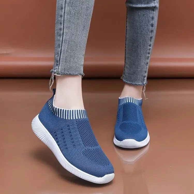 Women's Running Sneakers Shoes Fashionable Fly Woven Breathable Soft Non-slip Mesh Elastic Flat Sports Casual Shoes
Women's Running Sneakers Shoes Fashionable Fly Woven Breathable Soft Non-slip Mesh Elastic Flat Sports Casual Shoes