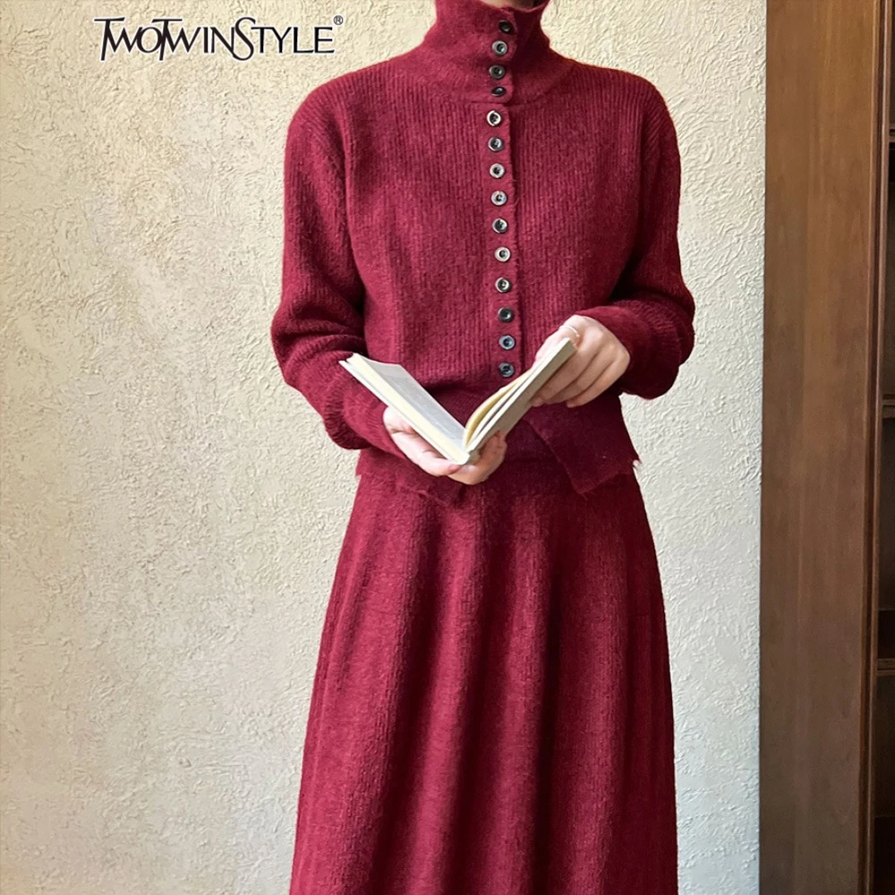 TWOTWINSTYLE Solid Two Piece Set for Women O Neck Long Sleeve Spliced Button Coat High Waist Skirts Chic Sets Female
TWOTWINSTYLE Solid Two Piece Set for Women O Neck Long Sleeve Spliced Button Coat High Waist Skirts Chic Sets Female
