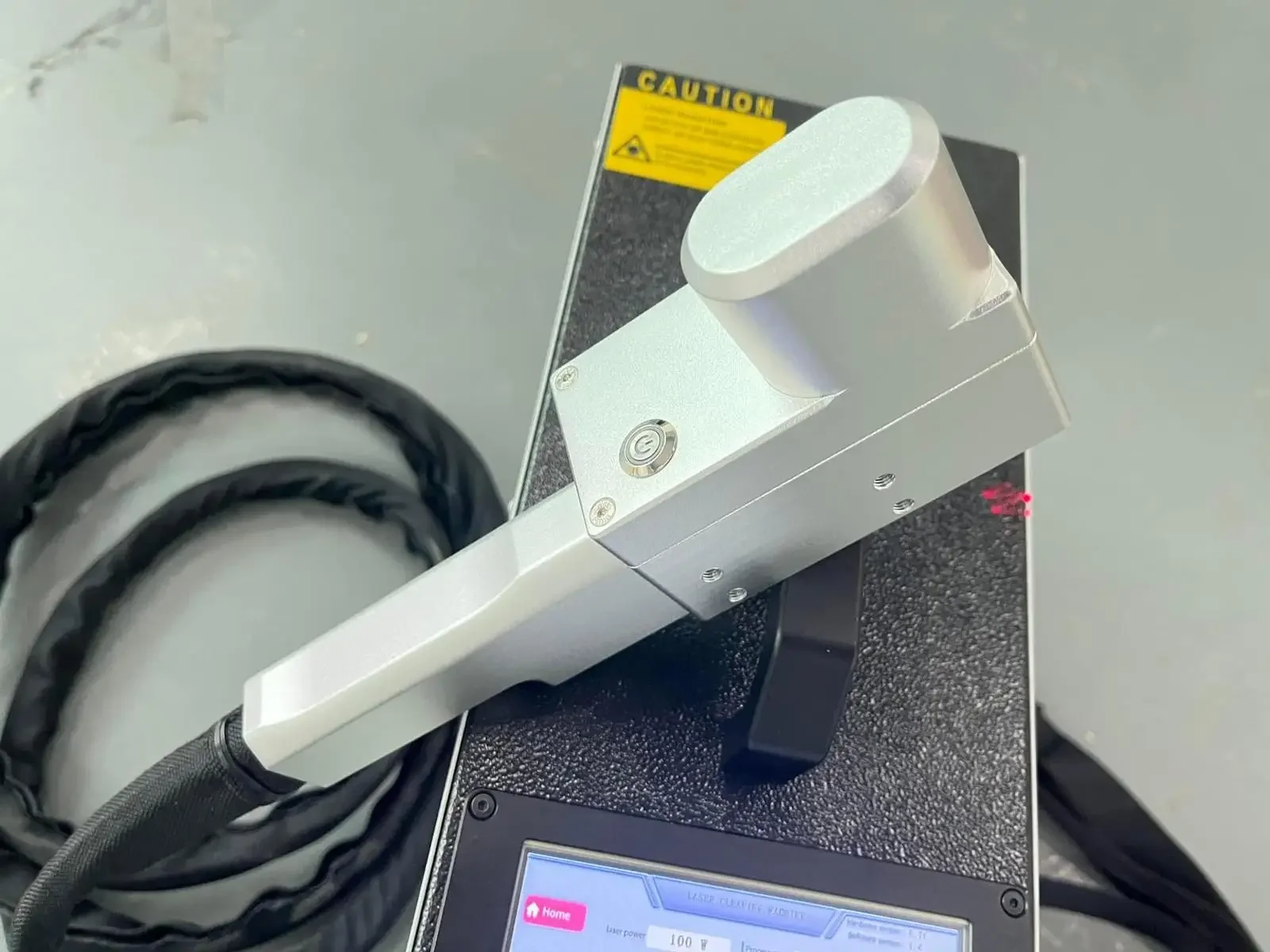 2026Portable Fiber Cleaning Machine Backpack Design for Rust Paint Oil Air Cooling-Good Price Stainless Steel UPVC PVC