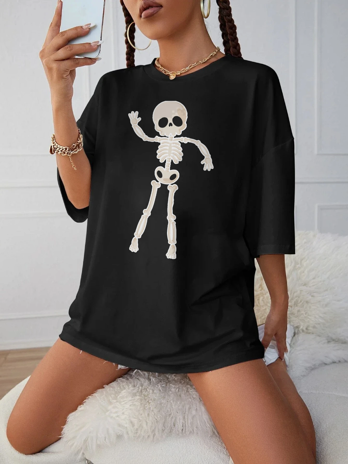 Skeleton Women's Round Neck Black T-Shirt Loose Fit Comfortable Maternity Wear for Late Pregnancy
Skeleton Women's Round Neck Black T-Shirt Loose Fit Comfortable Maternity Wear for Late Pregnancy