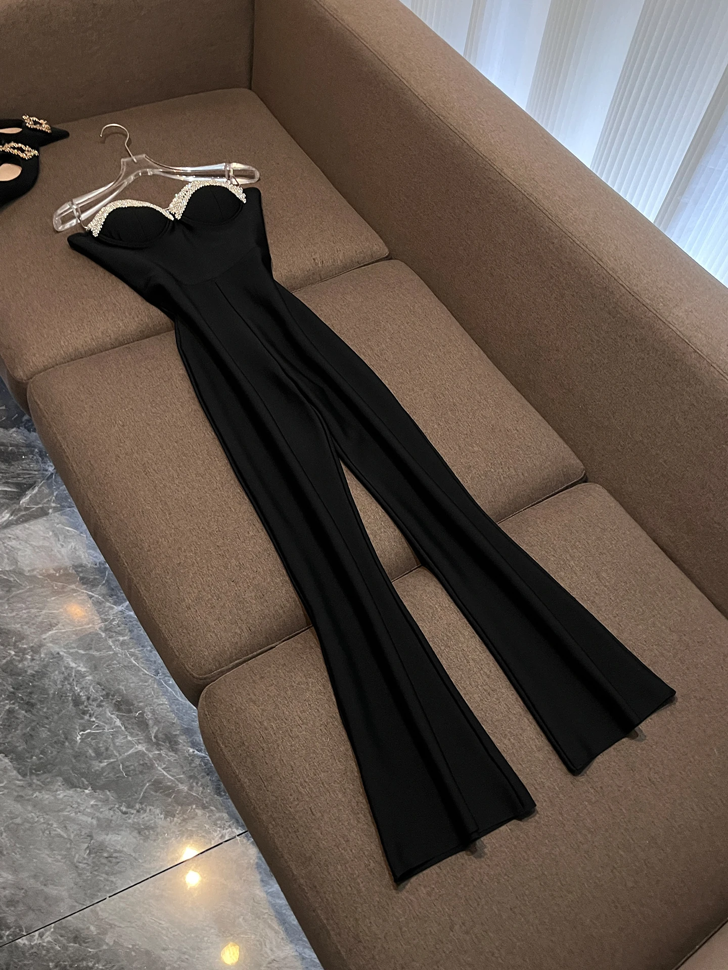 Black High Waist Women's One-Piece Pants Sexy Slimming Summer 2026 Commute Bandage Bell Bottoms Sexy Bandage Jumpsuit
Black High Waist Women's One-Piece Pants Sexy Slimming Summer 2026 Commute Bandage Bell Bottoms Sexy Bandage Jumpsuit