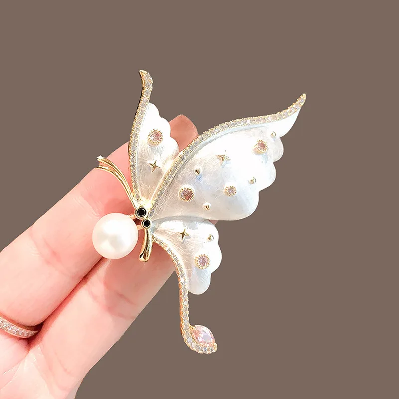 2PC setWhite Dynamic Butterfly Brooch for Women High-End Luxurious Suit Pin Brooch Accessory
2PC setWhite Dynamic Butterfly Brooch for Women High-End Luxurious Suit Pin Brooch Accessory