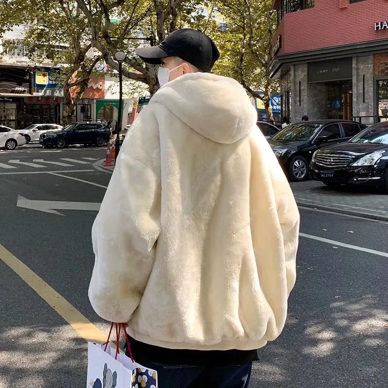 Двусторонняя мужская куртка на осень-зиму, свободного кроя, модная, с отделкой из овечьего меха, утепленная хлопком, в корейском стиле, молодежная повседневная куртка
Двусторонняя мужская куртка на осень-зиму, свободного кроя, модная, с отделкой из овечьего меха, утепленная хлопком, в корейском стиле, молодежная повседневная куртка