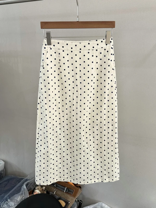 Linen Polka Dot Half Skirt Women's Fashion Spring Summer High Waist A-Line Skirt Back Slit Easy Wear Gentlewoman Style
Linen Polka Dot Half Skirt Women's Fashion Spring Summer High Waist A-Line Skirt Back Slit Easy Wear Gentlewoman Style