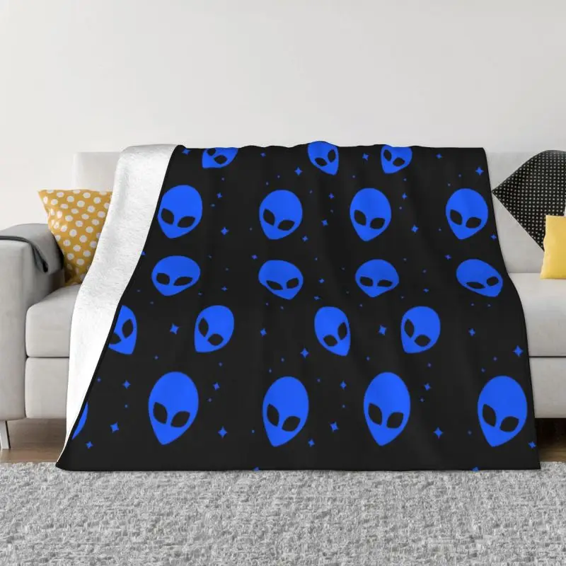 Blue And Black Sci Fi Alien Pattern Blankets Breathable Soft Flannel Sprint Throw Blanket for Couch Home Bedding
Blue And Black Sci Fi Alien Pattern Blankets Breathable Soft Flannel Sprint Throw Blanket for Couch Home Bedding