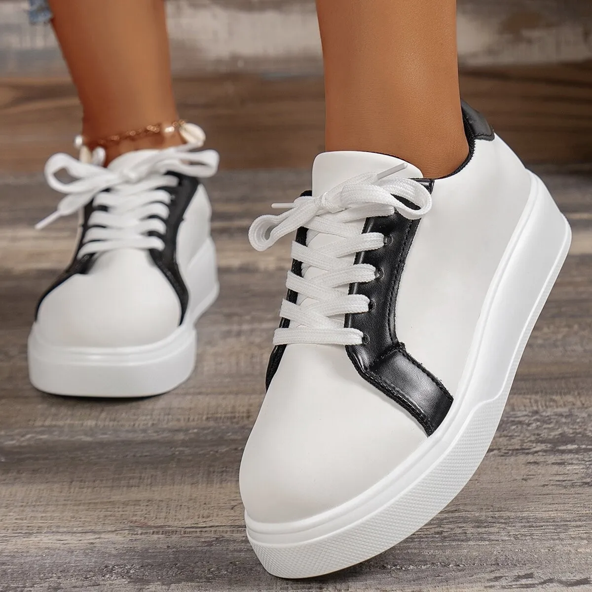 Women's 2025 autumn new large-sized casual sports shoes, multicolor thick-soled height-increasing lace-up casual shoes
Women's 2025 autumn new large-sized casual sports shoes, multicolor thick-soled height-increasing lace-up casual shoes