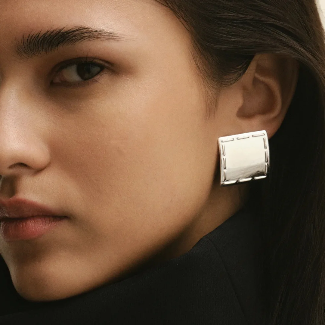 Simple 18K White Gold Color Square Chunky Ear Stud Women's Daily Wear Silver Jewelry Princess Cut Statement Earring Dropshipping
Simple 18K White Gold Color Square Chunky Ear Stud Women's Daily Wear Silver Jewelry Princess Cut Statement Earring Dropshipping