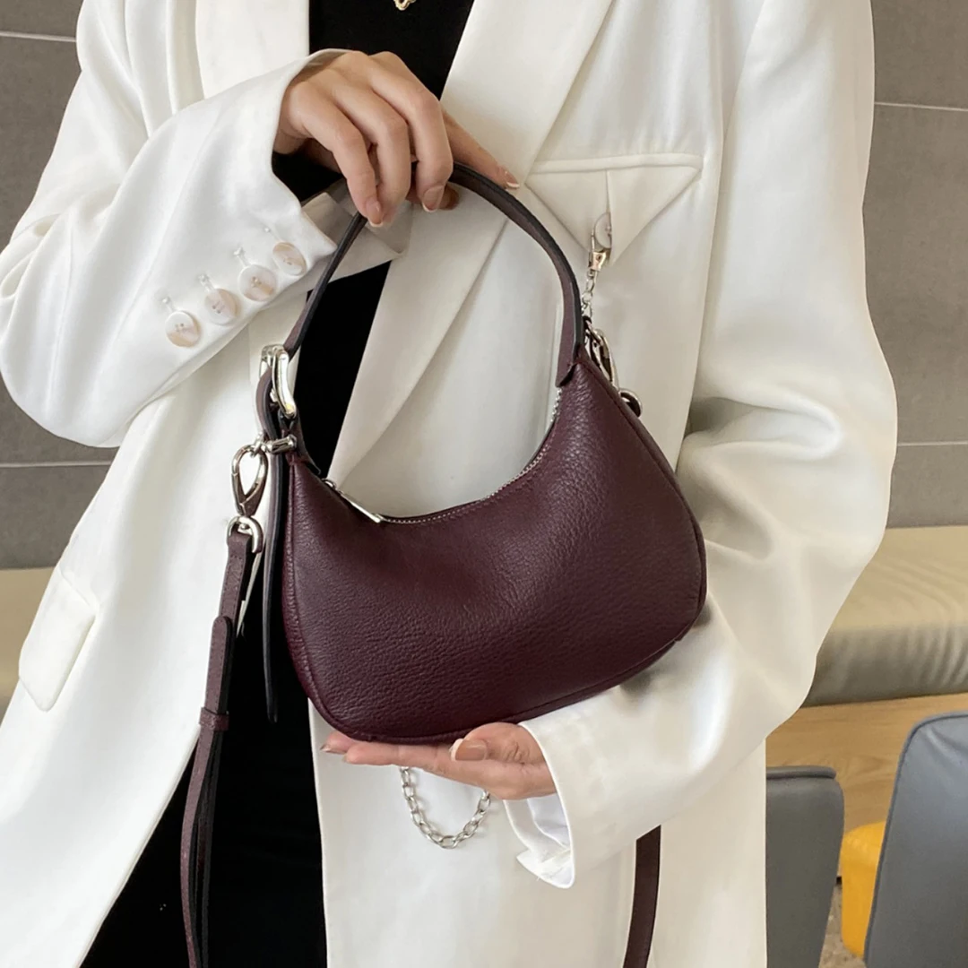 Casual Shoulder Handbag Bag Women Underarm Bag 2024 Fashion Temperament Korean Version Winter Purse
Casual Shoulder Handbag Bag Women Underarm Bag 2024 Fashion Temperament Korean Version Winter Purse