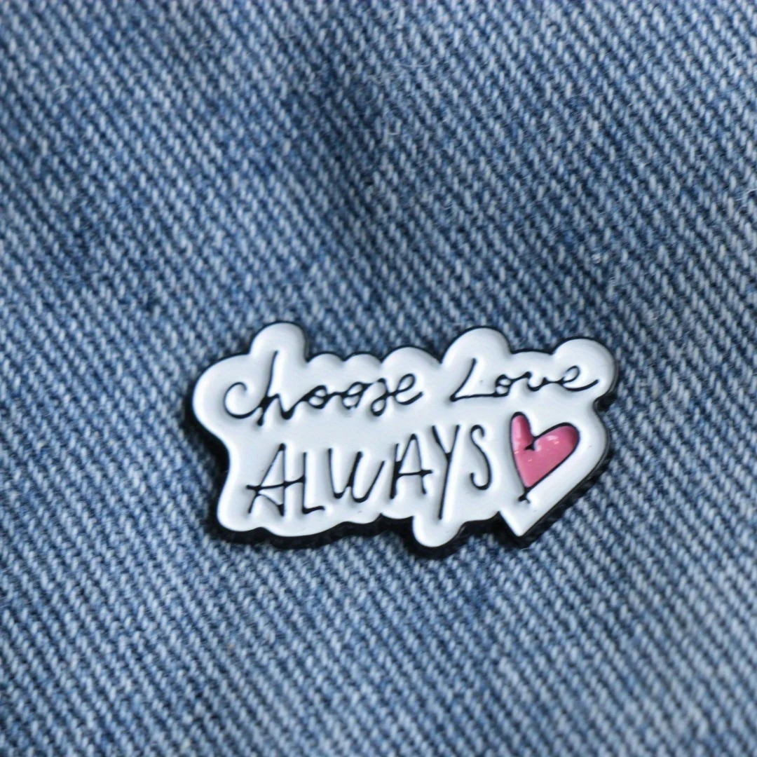 Fashionable metal enamel pin with phrases, perfect for backpacks and clothing accessories as a gift.
Fashionable metal enamel pin with phrases, perfect for backpacks and clothing accessories as a gift.