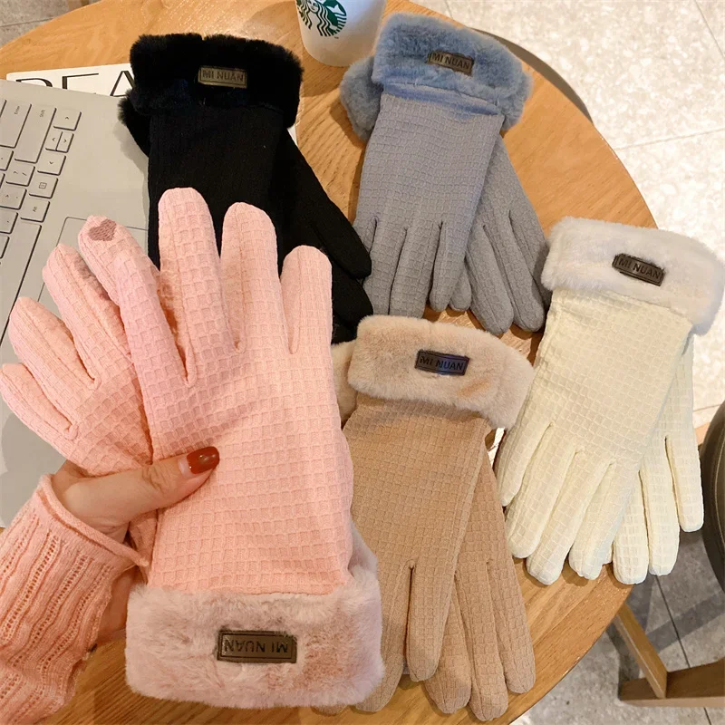 Full Finger Velvet Plush Gloves Cold-proof Windproof Use Screen Gloves Color Winter Gloves Female Waffle Sport Cycling Glove
Full Finger Velvet Plush Gloves Cold-proof Windproof Use Screen Gloves Color Winter Gloves Female Waffle Sport Cycling Glove