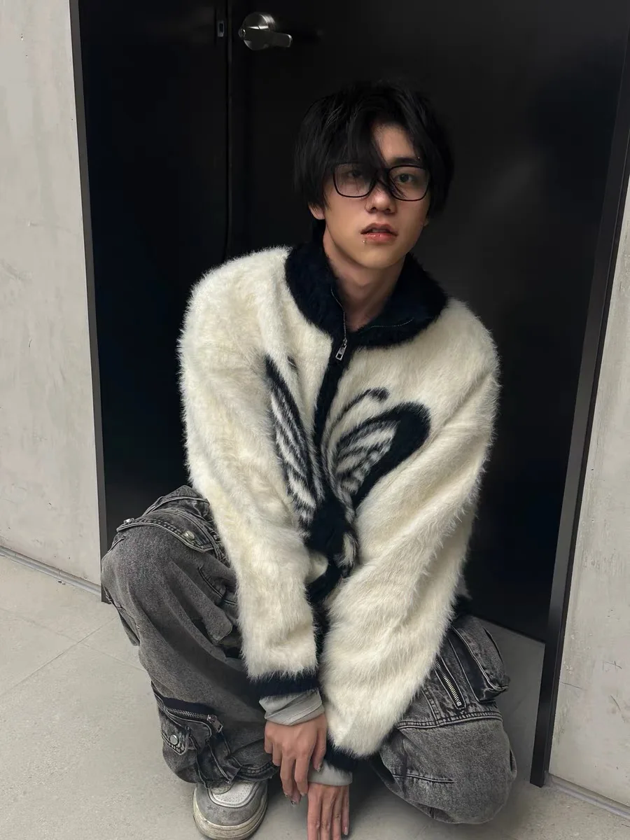 American Sle Vintage Embroidery Knit Sweater Coat Men's Autumn Winter Faion Brand Couple Stand Collar Cardigan
American Sle Vintage Embroidery Knit Sweater Coat Men's Autumn Winter Faion Brand Couple Stand Collar Cardigan
