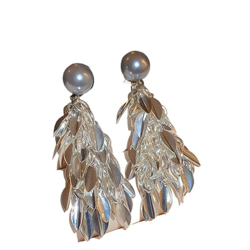 Pearl stud earrings women's sterling silver unique fringed earrings new popular earclips without earrings
Pearl stud earrings women's sterling silver unique fringed earrings new popular earclips without earrings