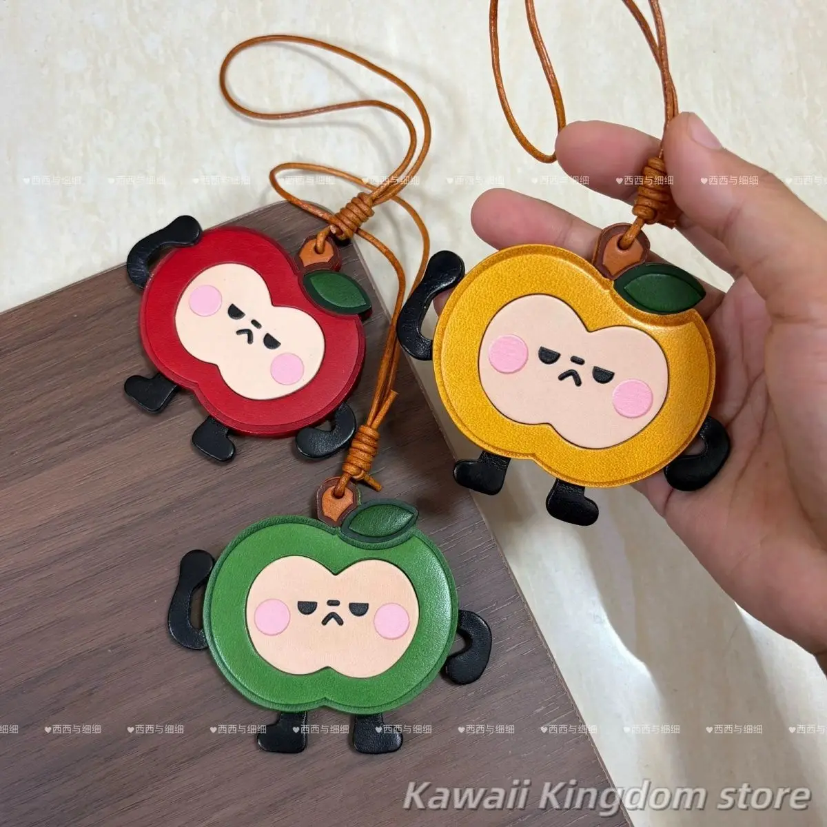 Love and Deepspace Rafayel Zayne Xavier Sylus Caleb Anime Cosplay Top-grain Leather Sunfruit Pendant Keychain Cute Bag Mascot
Love and Deepspace Rafayel Zayne Xavier Sylus Caleb Anime Cosplay Top-grain Leather Sunfruit Pendant Keychain Cute Bag Mascot