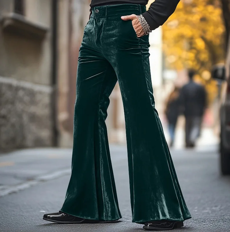 Men's flared trousers. Made of soft velvet, suitable for daily wear, with a fashionable street-style design for dress pants.
Men's flared trousers. Made of soft velvet, suitable for daily wear, with a fashionable street-style design for dress pants.