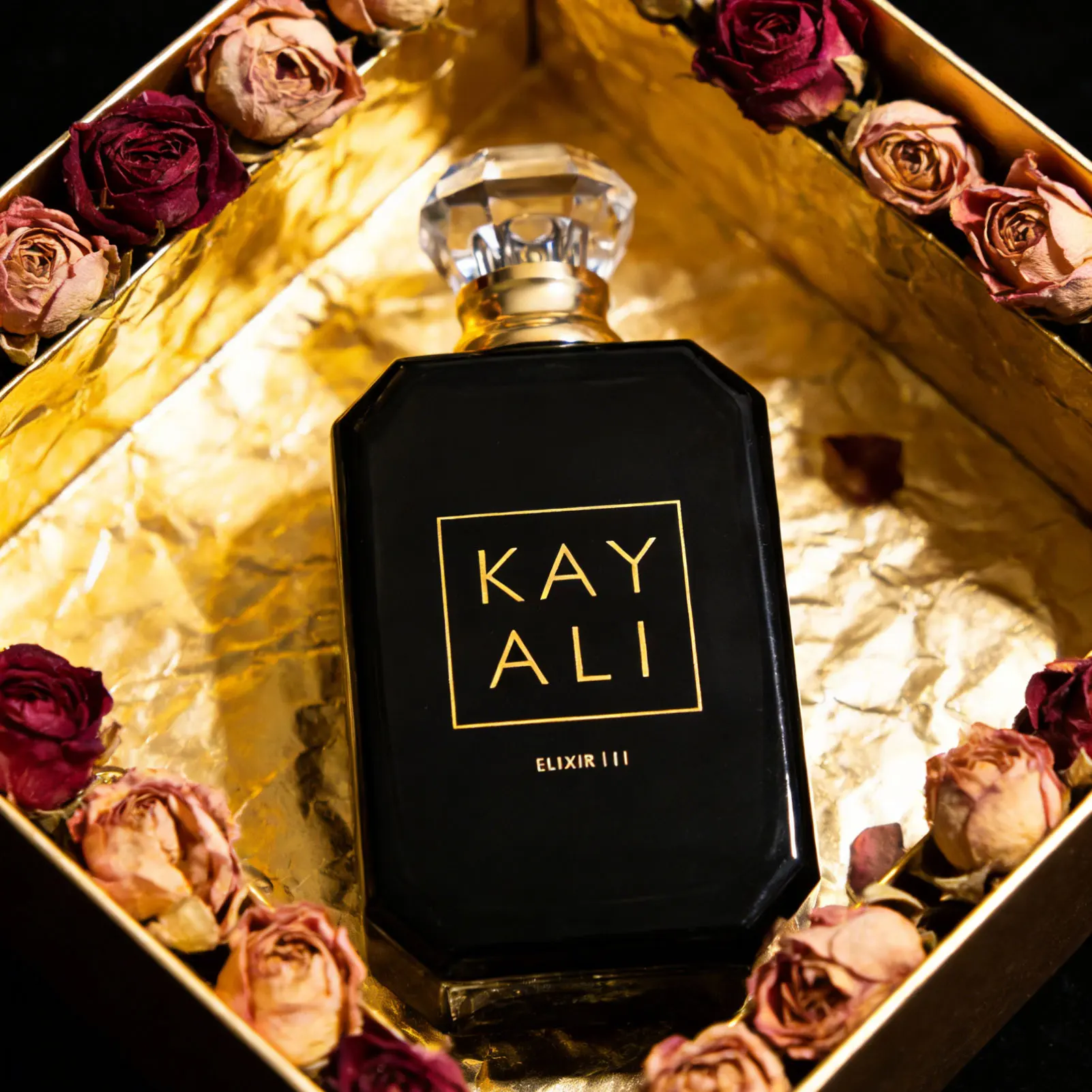 Эликсир KAYALI 11 3,4 унции/(100 мл) | Роскошные женские духи, стойкое красное яблоко, роза, жасмин, янтарь и ваниль
Эликсир KAYALI 11 3,4 унции/(100 мл) | Роскошные женские духи, стойкое красное яблоко, роза, жасмин, янтарь и ваниль