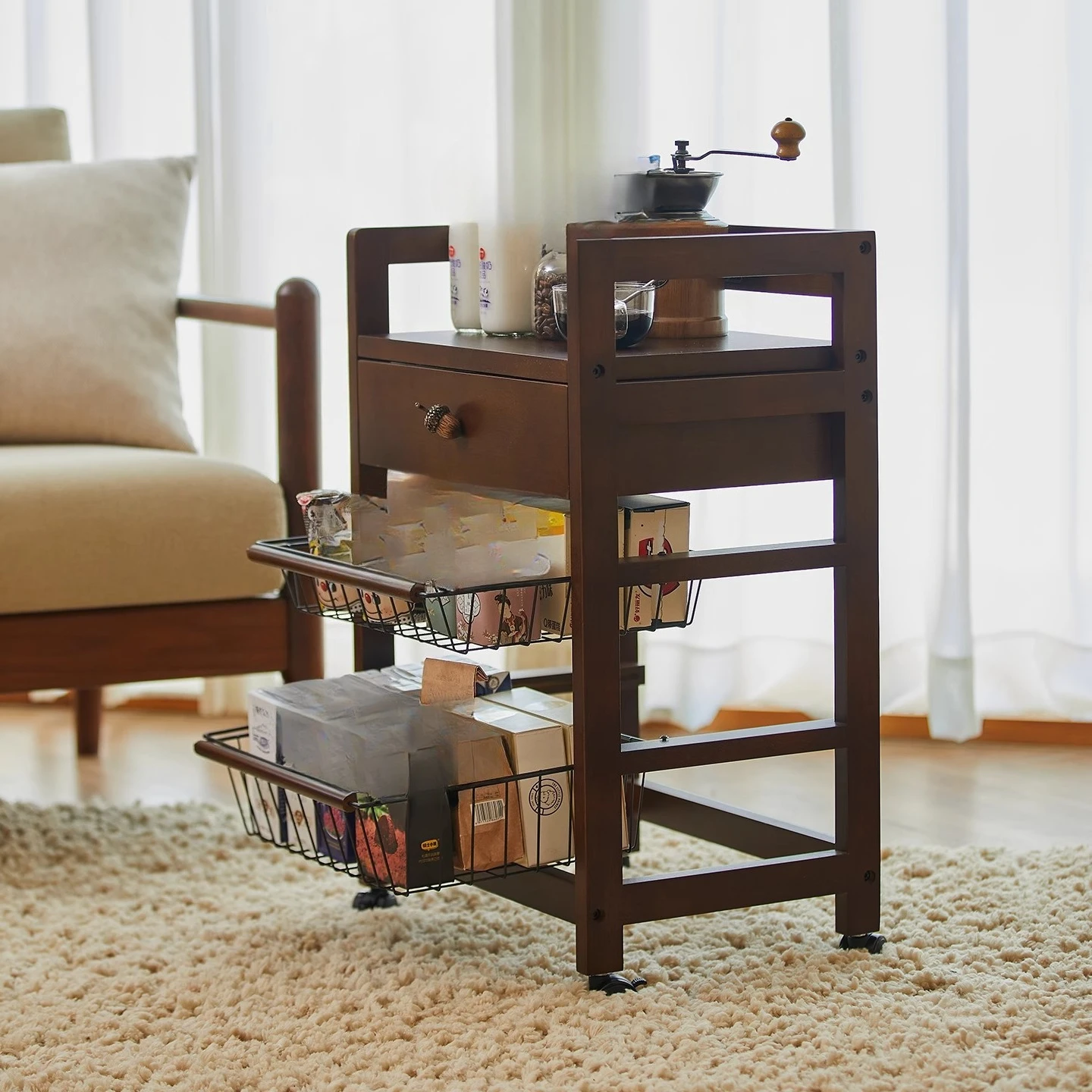 Snack trolley shelf Layered mobile storage rack Toy clothing floor shelf Bed side door Narrow rack
Snack trolley shelf Layered mobile storage rack Toy clothing floor shelf Bed side door Narrow rack