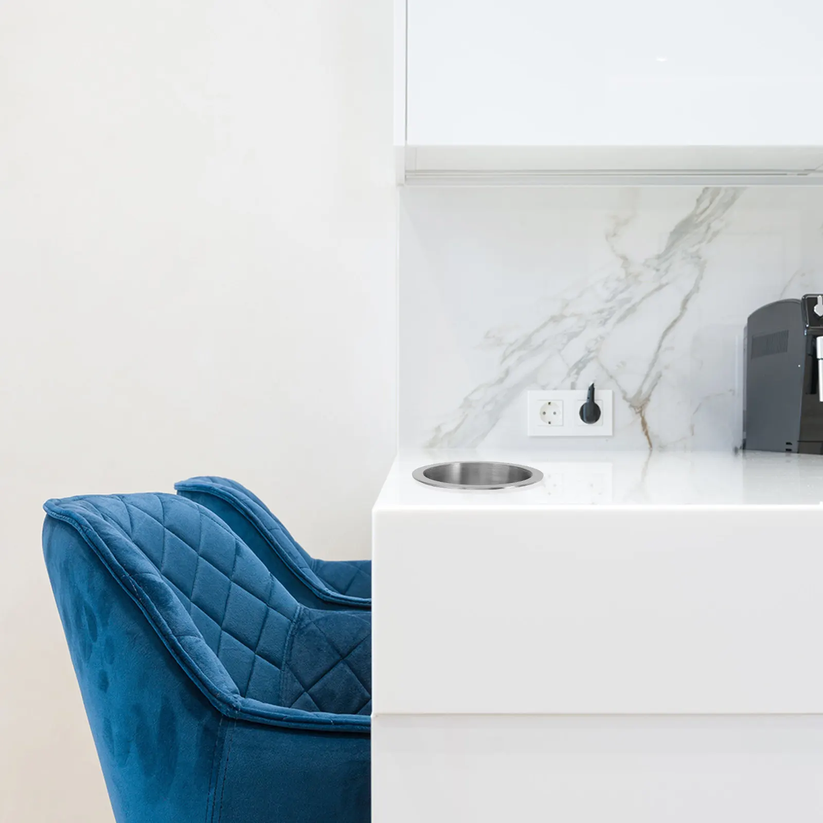 Крышка для мусорного ведра из нержавеющей стали, круглая, встраиваемая, для столешницы, маленькая металлическая крышка для мусорного бака, врезная крышка для стола
Крышка для мусорного ведра из нержавеющей стали, круглая, встраиваемая, для столешницы, маленькая металлическая крышка для мусорного бака, врезная крышка для стола