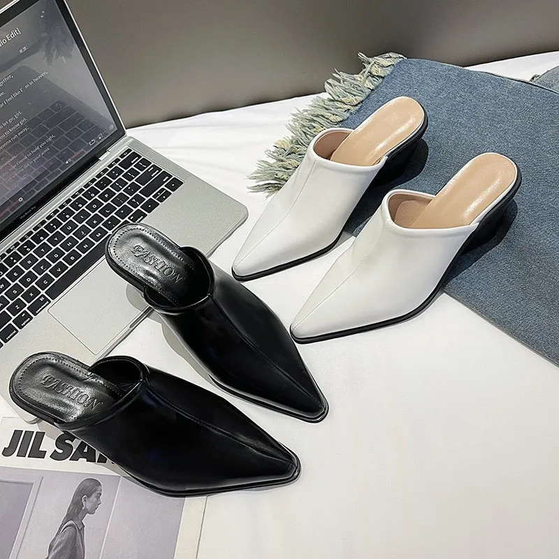 Shoes Woman's Slippers Loafers Luxury Slides Female Mule Cover Toe Square Heel on A Wedge Heeled Mules Low 2026 Designer Block
Shoes Woman's Slippers Loafers Luxury Slides Female Mule Cover Toe Square Heel on A Wedge Heeled Mules Low 2026 Designer Block