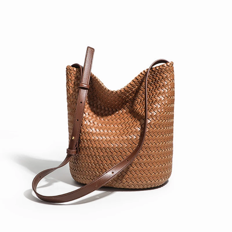 2025 new niche design microfiber braided bag large capacity tote bag handbag women's bag shoulder bag food basket women's bag
2025 new niche design microfiber braided bag large capacity tote bag handbag women's bag shoulder bag food basket women's bag