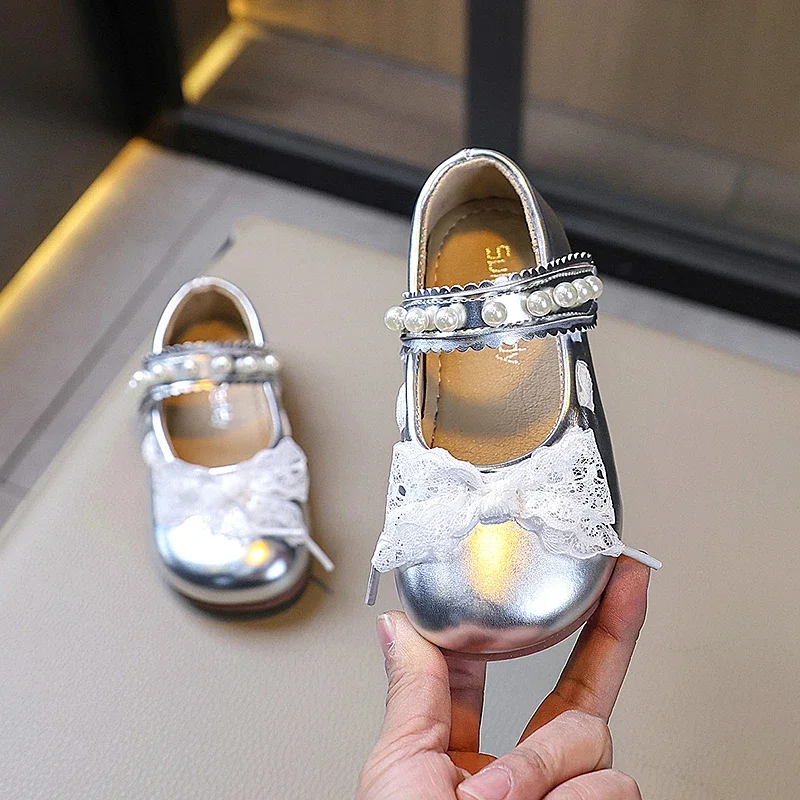 New Sweet Girls Princess Leather Shoes Wedding Party Versatile Kids Fashion Shoes Causal Elegant Children's Flats with Bowknot
New Sweet Girls Princess Leather Shoes Wedding Party Versatile Kids Fashion Shoes Causal Elegant Children's Flats with Bowknot
