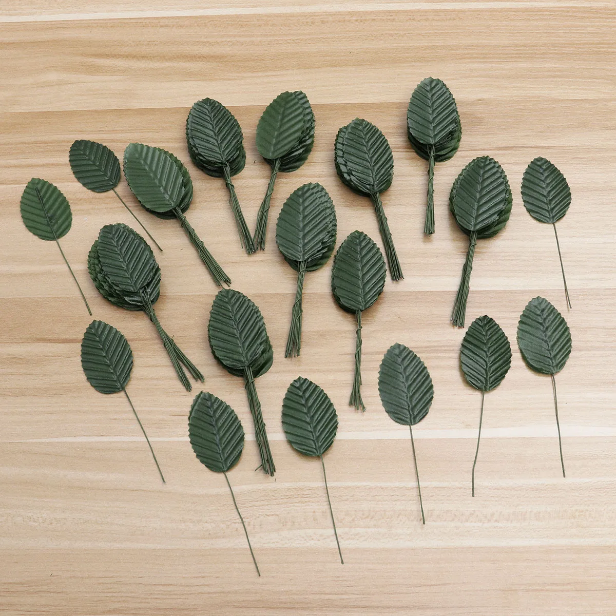 Artificial Plant Leaves Lifelike Fake Decorative Plants for Home Party StoreDecorationFlowerArrangementAccessories
Artificial Plant Leaves Lifelike Fake Decorative Plants for Home Party StoreDecorationFlowerArrangementAccessories