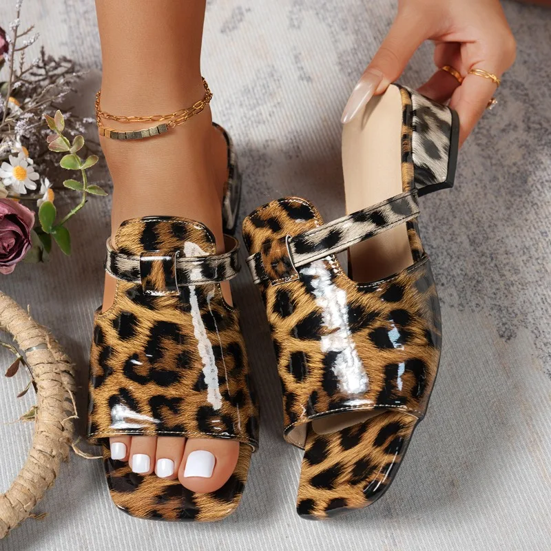 Ladies Shoes Summersquare toes Women’s Slippers Outdoor Hot Sale Leopard Chunky Heel Sandals Plus Size Fashion Daily Slippers
Ladies Shoes Summersquare toes Women’s Slippers Outdoor Hot Sale Leopard Chunky Heel Sandals Plus Size Fashion Daily Slippers