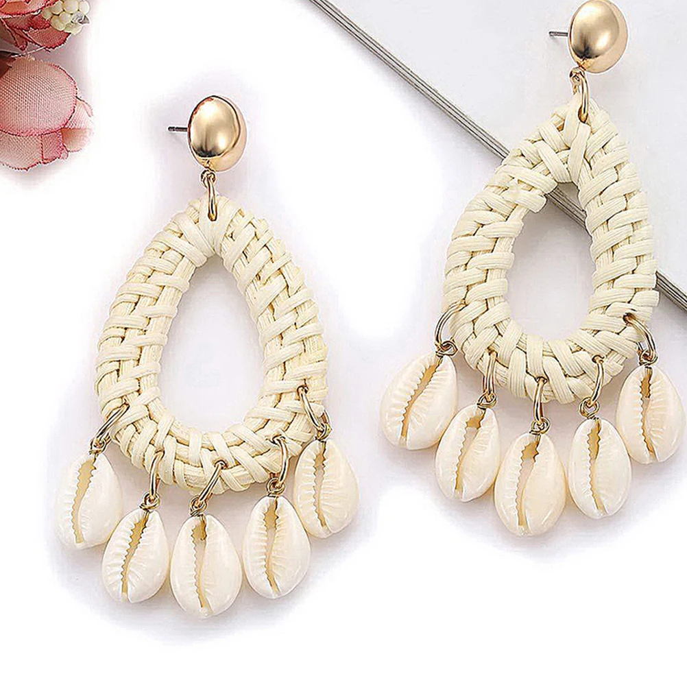 Vintage Handmade Shell Teardrop Hollow Out Boho Dangle For Women Lightweight Drop Earrings Trendy Seashell Pendant Hollow
Vintage Handmade Shell Teardrop Hollow Out Boho Dangle For Women Lightweight Drop Earrings Trendy Seashell Pendant Hollow