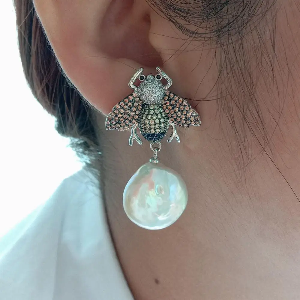 Серьги-гвоздики с культивированной белой монетой, пресноводным жемчугом и кубическим цирконием, серьги-гвоздики в виде пчелы, милые серьги с животными inseact для женщин
Серьги-гвоздики с культивированной белой монетой, пресноводным жемчугом и кубическим цирконием, серьги-гвоздики в виде пчелы, милые серьги с животными inseact для женщин