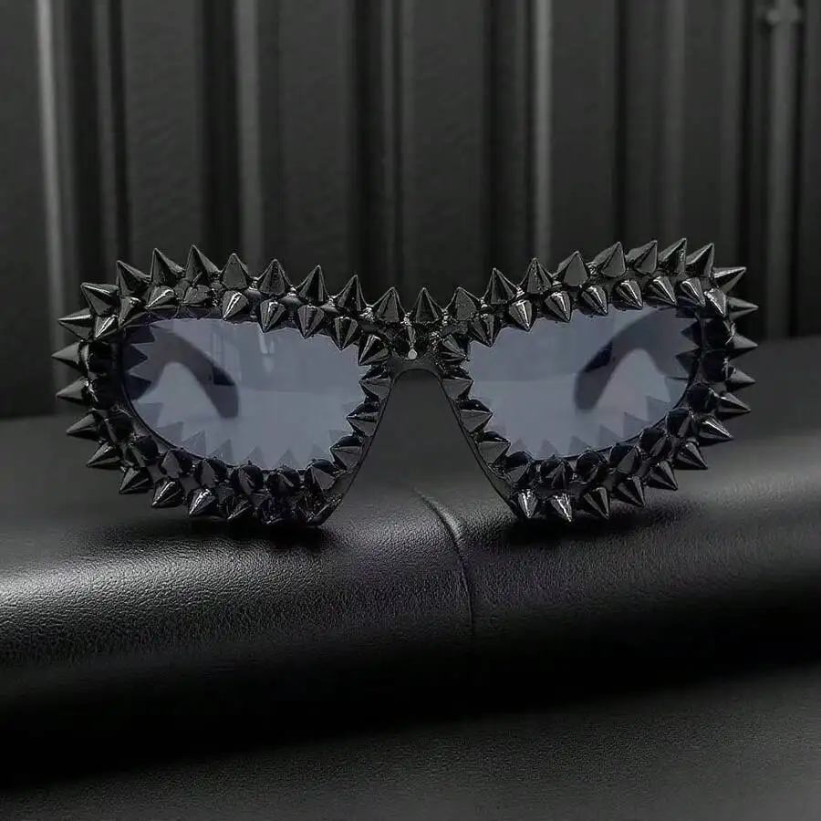 Avant-Garde Punk Spike Sunglasses With Sharp Rivets For Rock Party
Avant-Garde Punk Spike Sunglasses With Sharp Rivets For Rock Party