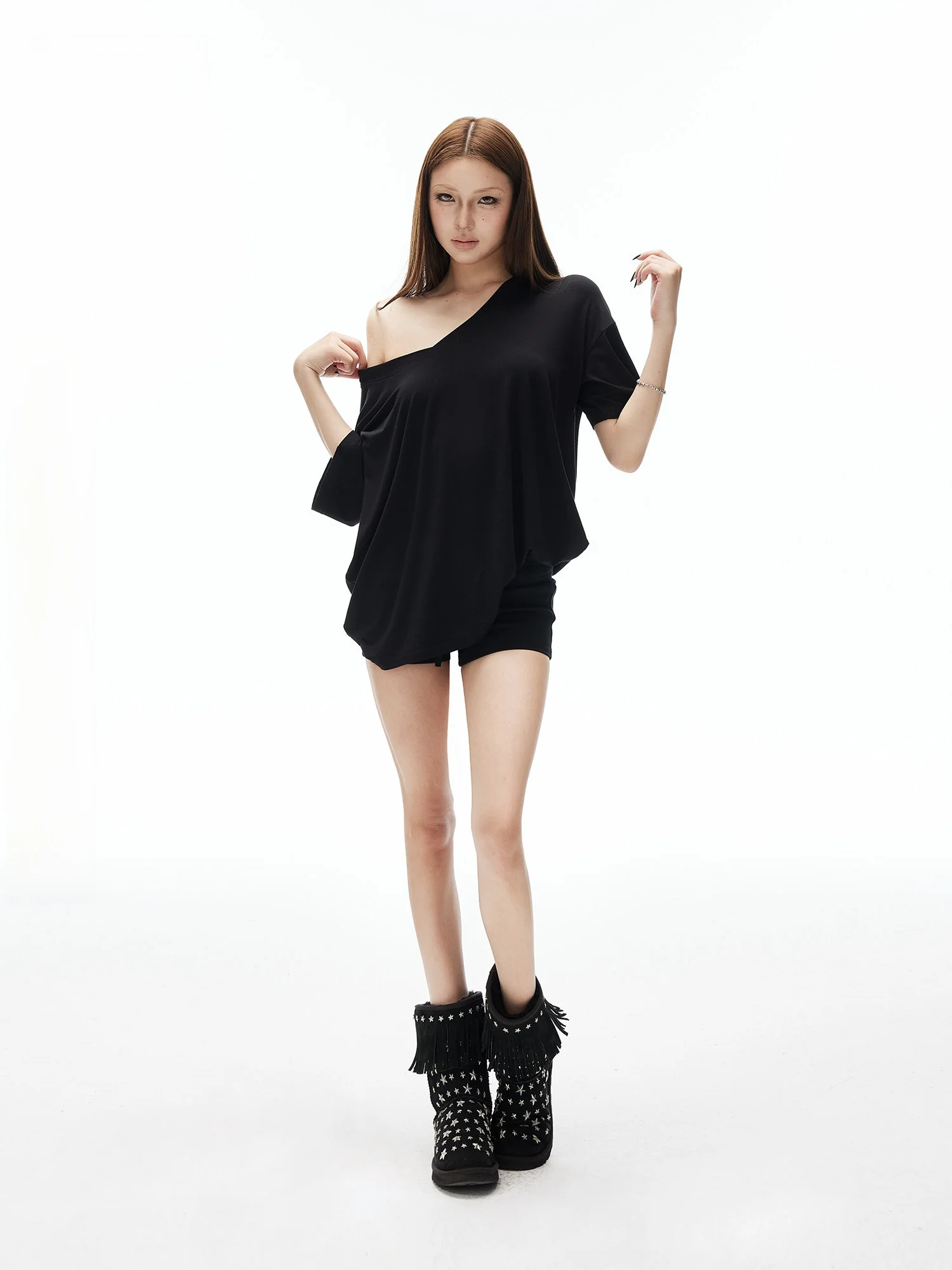 Женская футболка Laid-backiamxiaa, мягкая, с V-образным вырезом, свободного кроя, с коротким рукавом, в повседневном стиле, удобная, дышащая, весенняя мода
Женская футболка Laid-backiamxiaa, мягкая, с V-образным вырезом, свободного кроя, с коротким рукавом, в повседневном стиле, удобная, дышащая, весенняя мода