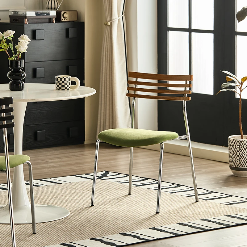 Italian Minimalist Restaurant Chair Light Luxury High-End French Retro Style Solid Wood Home Backrest Stool
Italian Minimalist Restaurant Chair Light Luxury High-End French Retro Style Solid Wood Home Backrest Stool
