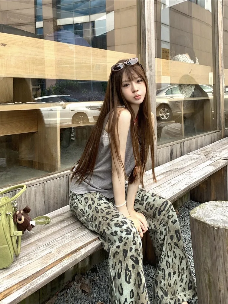 Casual Style Two-Piece Set Grey Elegance Sleeveless Vest Women Summer Leopard Print Wide Leg Pants Outfit Casual Fashion
Casual Style Two-Piece Set Grey Elegance Sleeveless Vest Women Summer Leopard Print Wide Leg Pants Outfit Casual Fashion