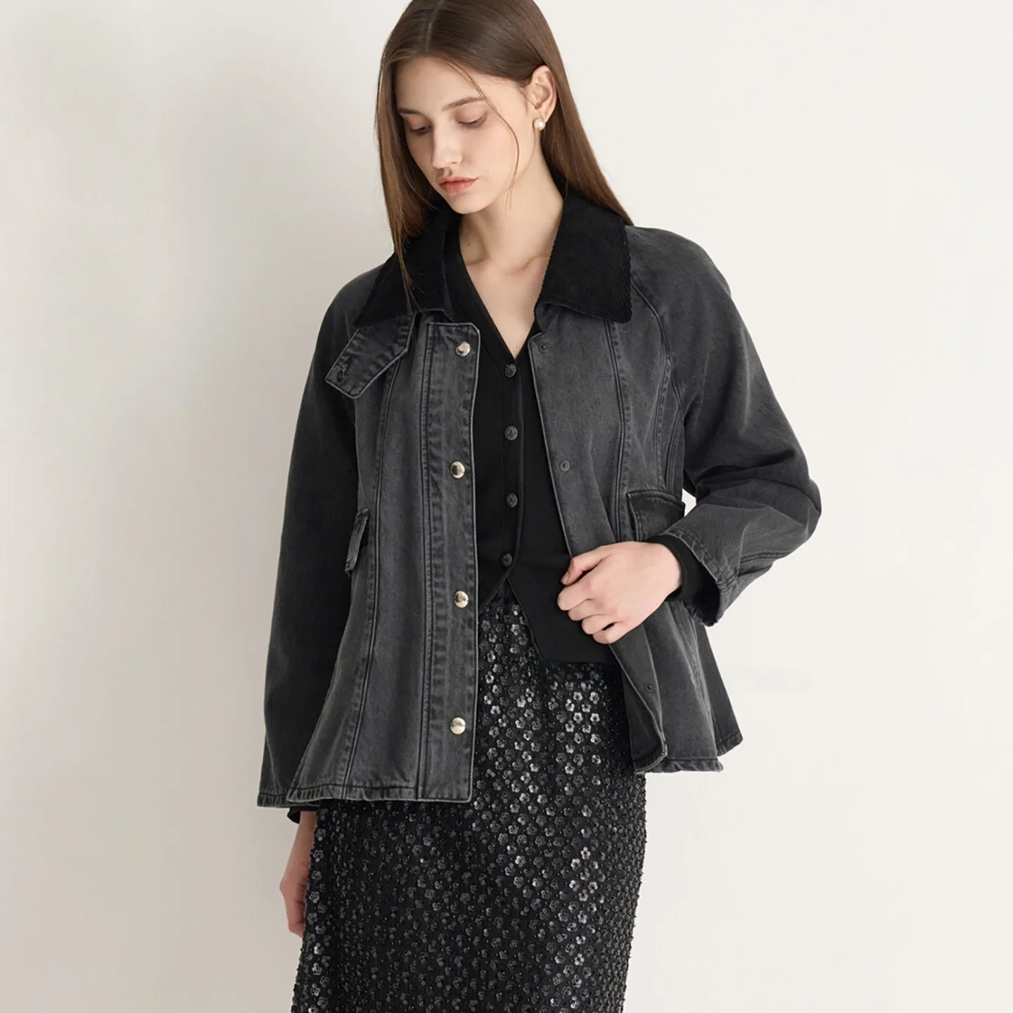 Хлопковая свободная женская рубашка-платье оверсайз с плиссировкой, на пуговицах, для повседневной носки
Хлопковая свободная женская рубашка-платье оверсайз с плиссировкой, на пуговицах, для повседневной носки