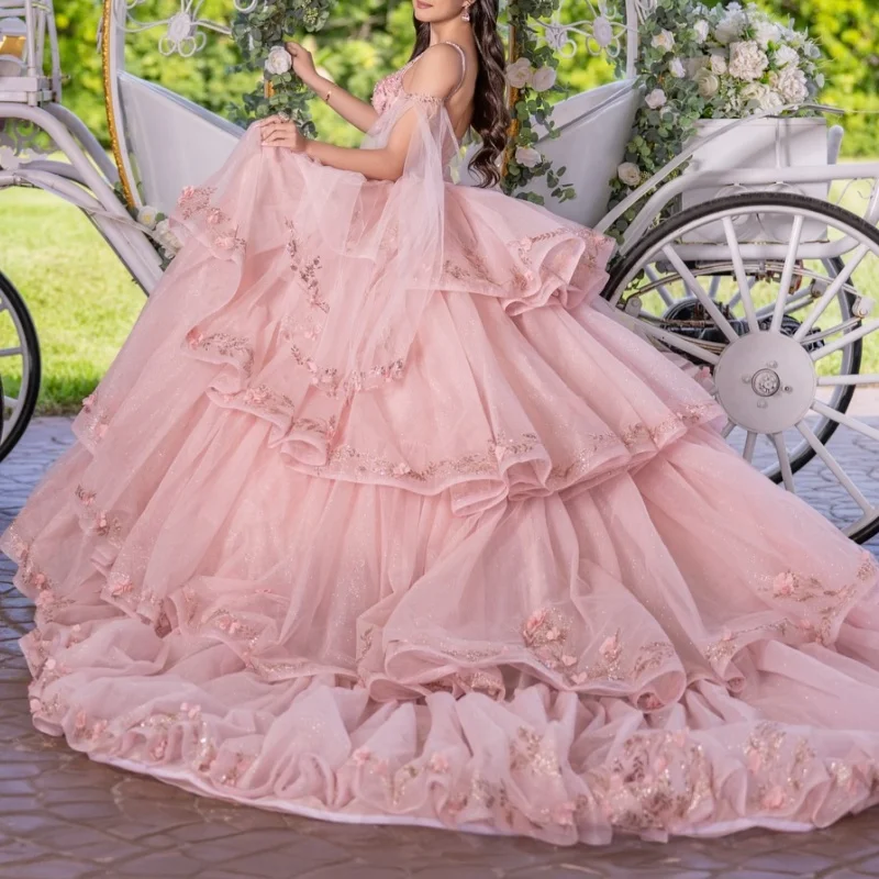 Pink Shiny Princess Ball Gown Quinceanera Dresses Spaghetti Strap Sequin Appliques Flower Crystals Tull Sweet 16 Dress vestidos
Pink Shiny Princess Ball Gown Quinceanera Dresses Spaghetti Strap Sequin Appliques Flower Crystals Tull Sweet 16 Dress vestidos