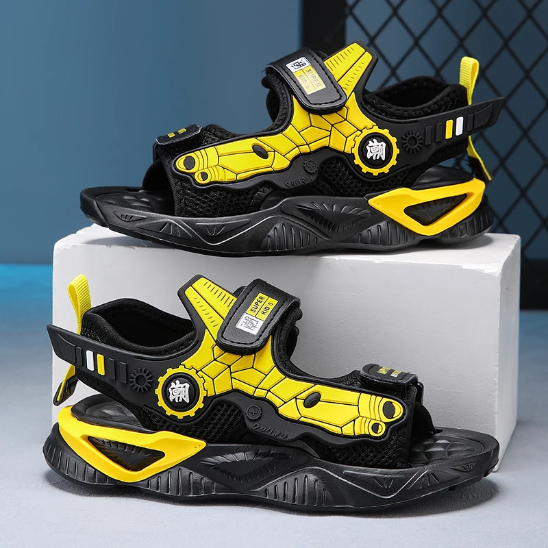 A pair of children's summer sports sandals with anti-slip soft soles and Velcro fasteners. Outdoor beach shoes. MDH-MS2128
A pair of children's summer sports sandals with anti-slip soft soles and Velcro fasteners. Outdoor beach shoes. MDH-MS2128