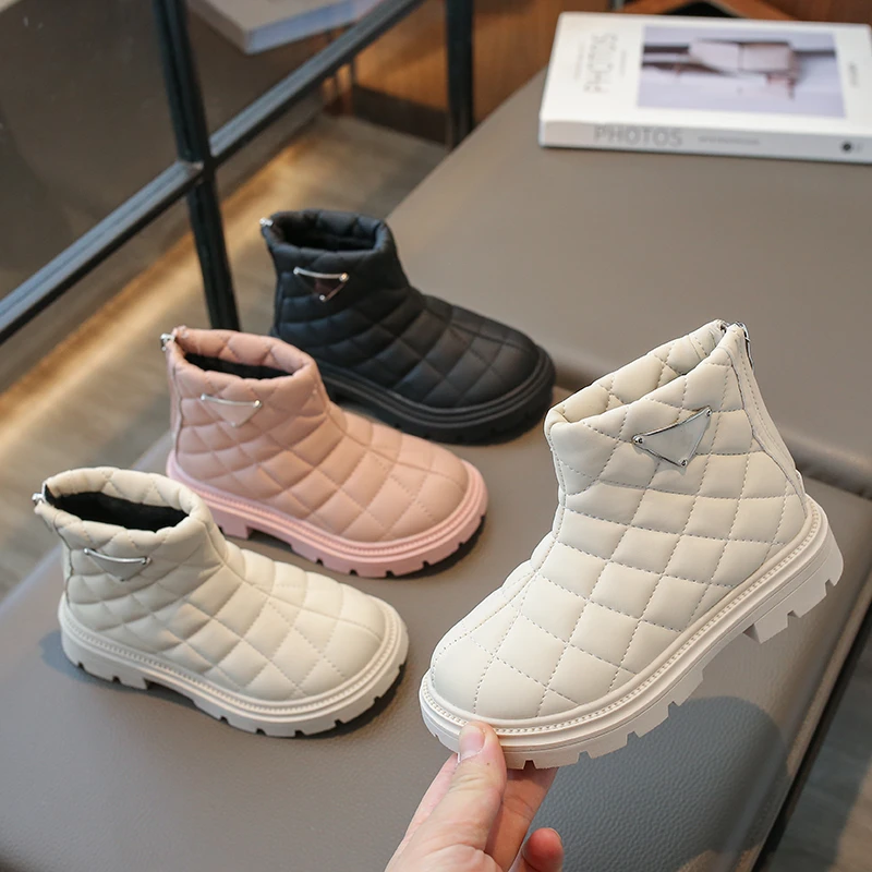 Fashion Kids Girls Boots Back Zipper Sewing Spring and Autumn 2023 New Princess Casual Short Boots Drop Shipping Non-slip Chic
Fashion Kids Girls Boots Back Zipper Sewing Spring and Autumn 2023 New Princess Casual Short Boots Drop Shipping Non-slip Chic