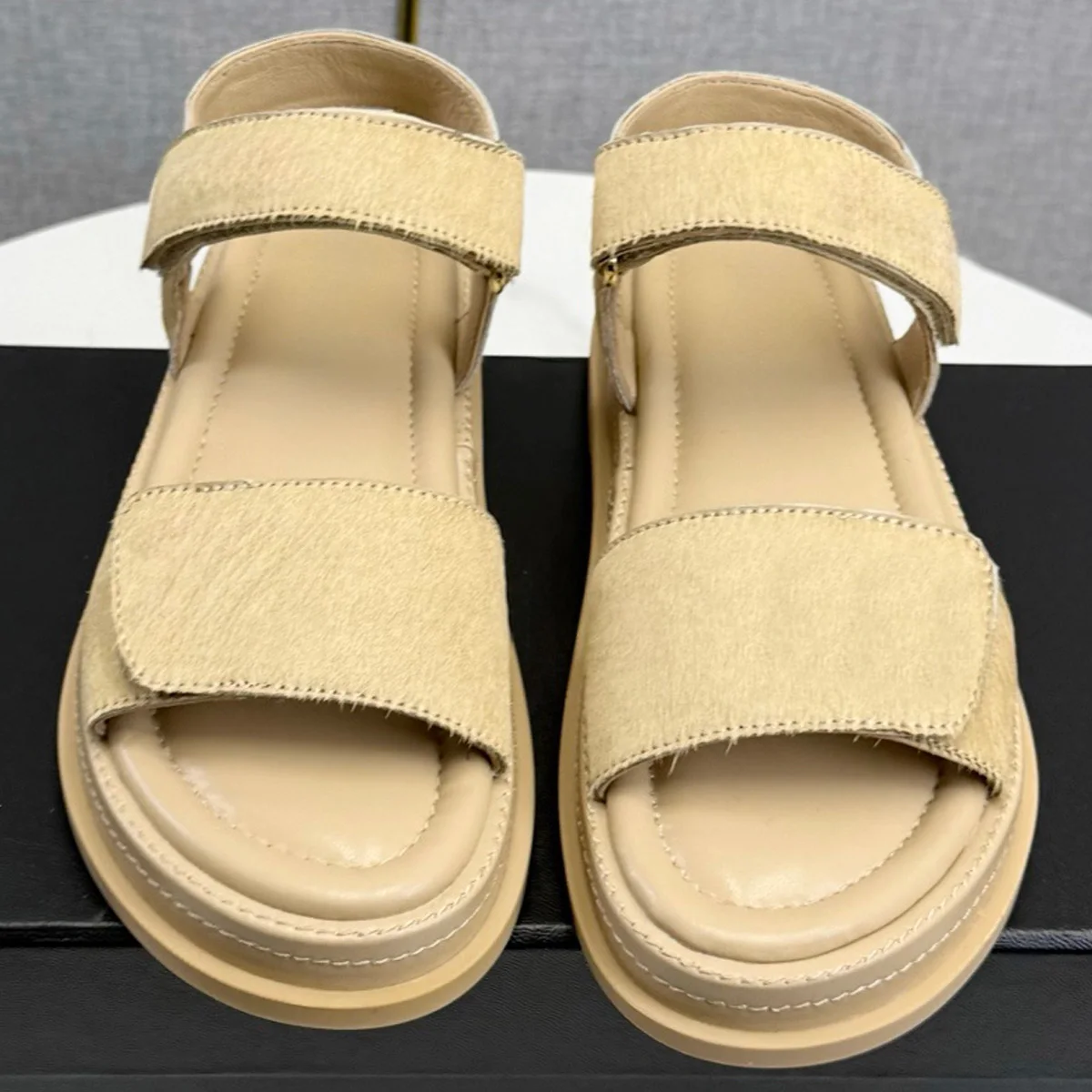 2026 Women's Pony Hair Two-Strap Sandals, Open Toe Ankle Strap Platform Shoes, Chic Casual Footwear for Summer YYT26022245
2026 Women's Pony Hair Two-Strap Sandals, Open Toe Ankle Strap Platform Shoes, Chic Casual Footwear for Summer YYT26022245