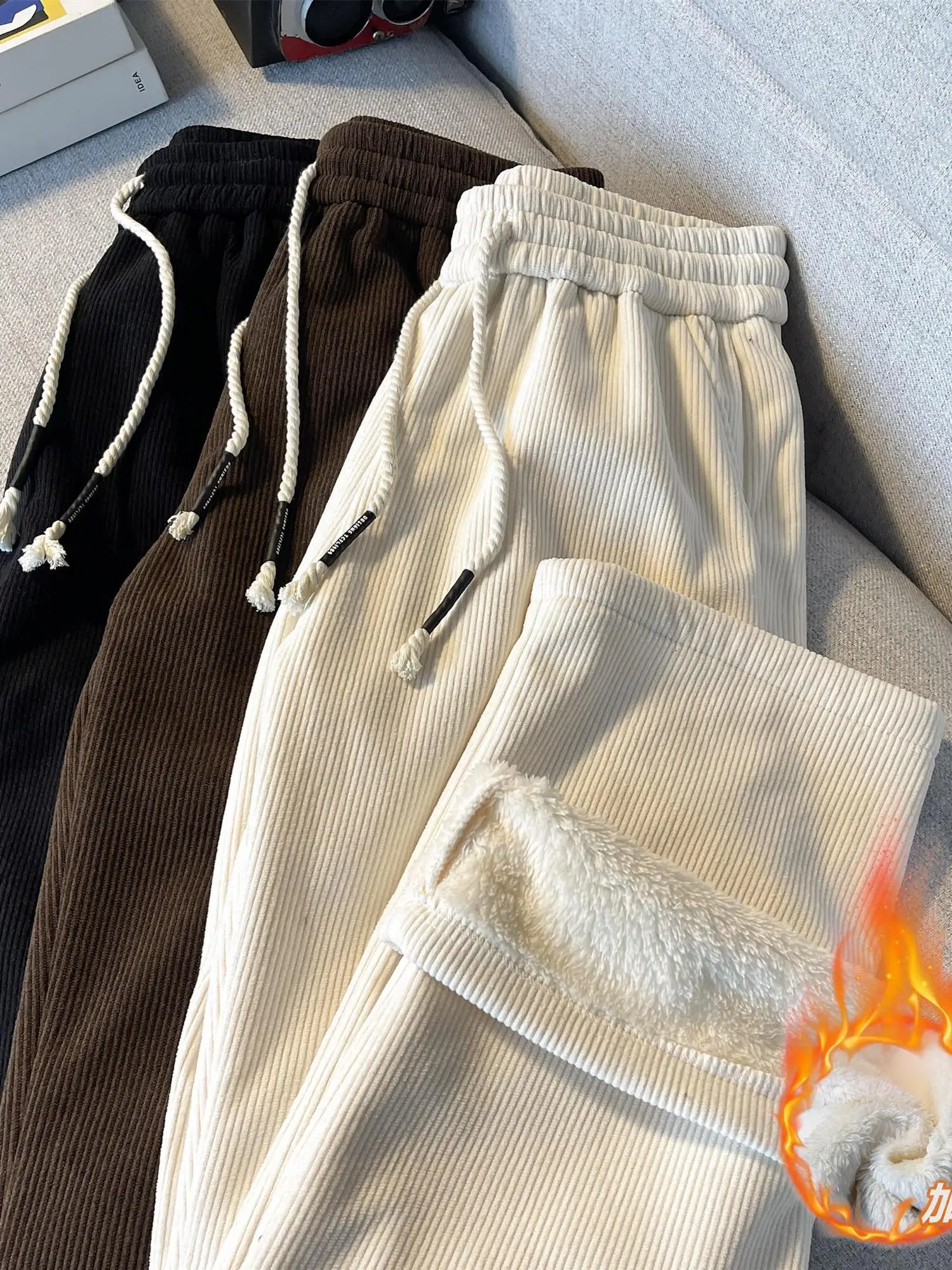 Мужские вельветовые брюки Thiened Fce для осени и зимы, теплые повседневные прямые спортивные штаны, удобные и мягкие
Мужские вельветовые брюки Thiened Fce для осени и зимы, теплые повседневные прямые спортивные штаны, удобные и мягкие