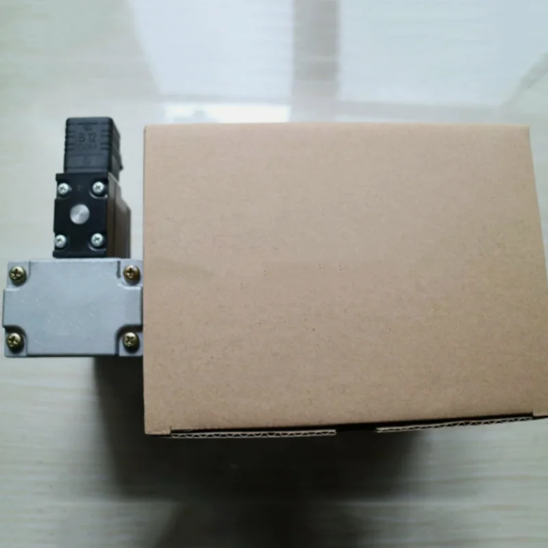 Brand New Original Pilot-Operated 5-Way Valve 4F419-00-L-AC110V/Z 4F710-25-AC220V/Z M4KB210-08-4-SUB-BASE-KIT/Z
Brand New Original Pilot-Operated 5-Way Valve 4F419-00-L-AC110V/Z 4F710-25-AC220V/Z M4KB210-08-4-SUB-BASE-KIT/Z