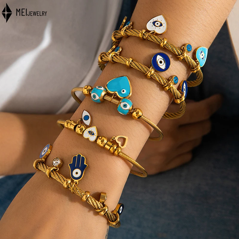 New Personalized Fashion Light Luxury Oil Dripping Vacuum Stainless Steel Jewelry Love Heart Eye Bracelet
New Personalized Fashion Light Luxury Oil Dripping Vacuum Stainless Steel Jewelry Love Heart Eye Bracelet 