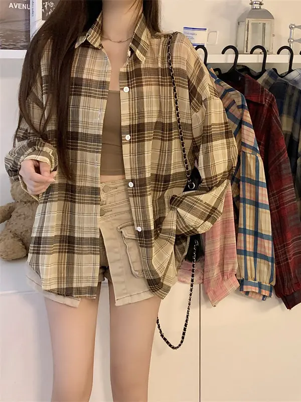 Spring 2026 Women's Plaid Sunscreen Thin Shirt Outerwear Style Loose Fit Long Sleeve Button up Cardigan Coat Casual Versatile
Spring 2026 Women's Plaid Sunscreen Thin Shirt Outerwear Style Loose Fit Long Sleeve Button up Cardigan Coat Casual Versatile