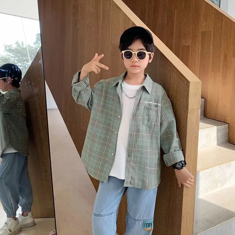 Children's Clothing Shirt Summer Handsome Loose Slim Thin Section Korean Trend Children's All-match Striped Shirt
Children's Clothing Shirt Summer Handsome Loose Slim Thin Section Korean Trend Children's All-match Striped Shirt