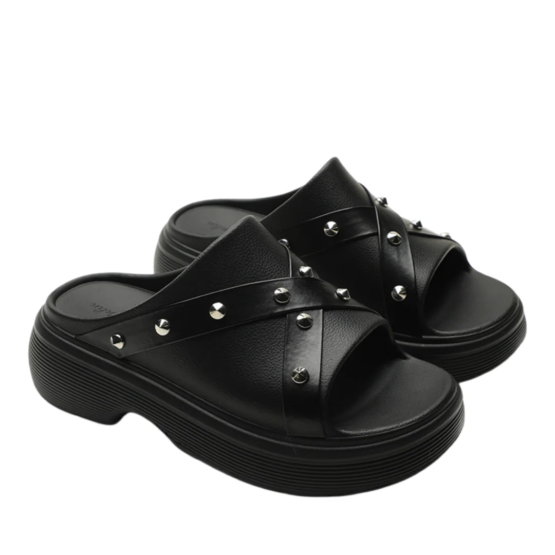 Women's Dark Punk Gothic Rivet Platform Slippers 2026 Summer Sandals Outdoor Wear Fashion Elevated Stylish Slides Slippers
Women's Dark Punk Gothic Rivet Platform Slippers 2026 Summer Sandals Outdoor Wear Fashion Elevated Stylish Slides Slippers